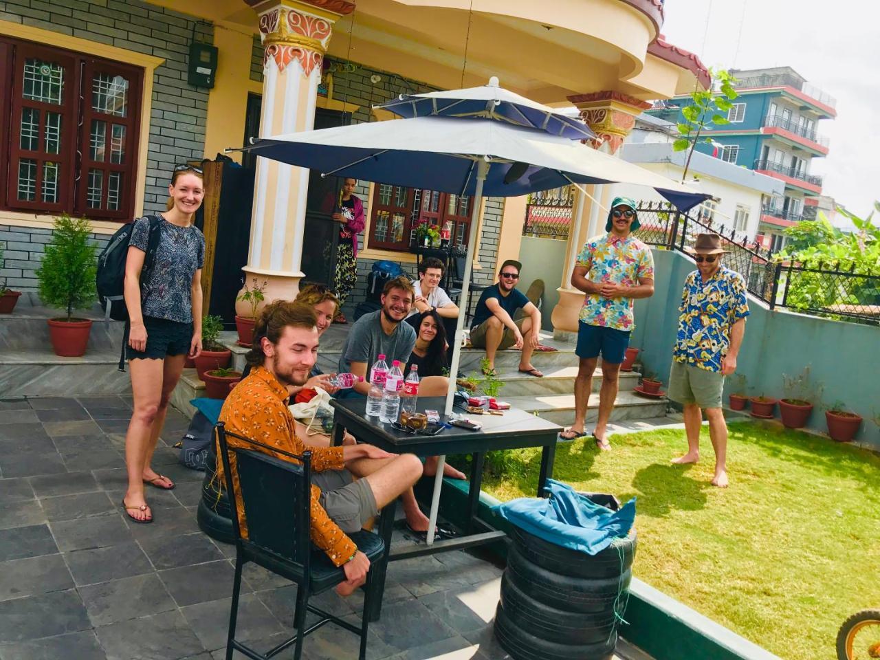 Aroma Tourist Hostel Покхара Экстерьер фото