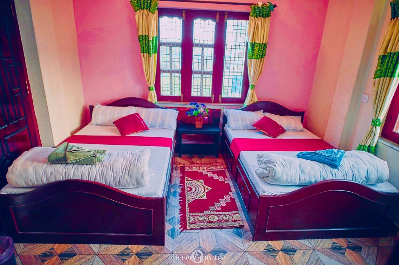 Aroma Tourist Hostel Покхара Экстерьер фото